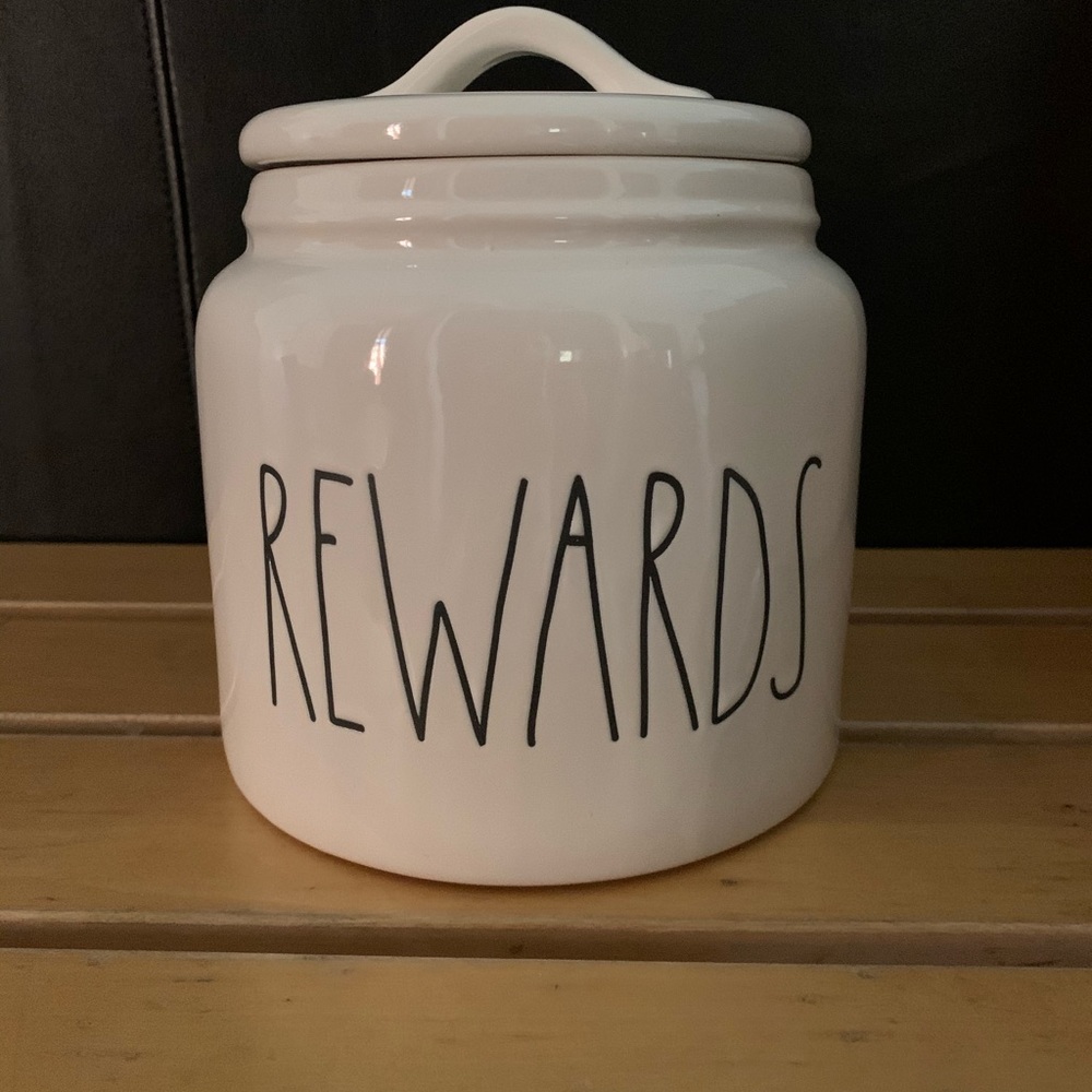 Rae Dunn canister